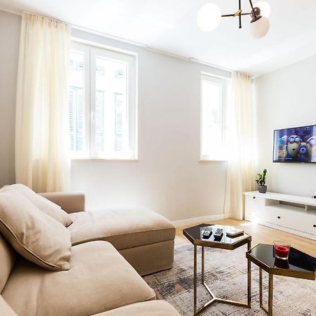Karla'S Exclusive Central Apartment Zara Esterno foto