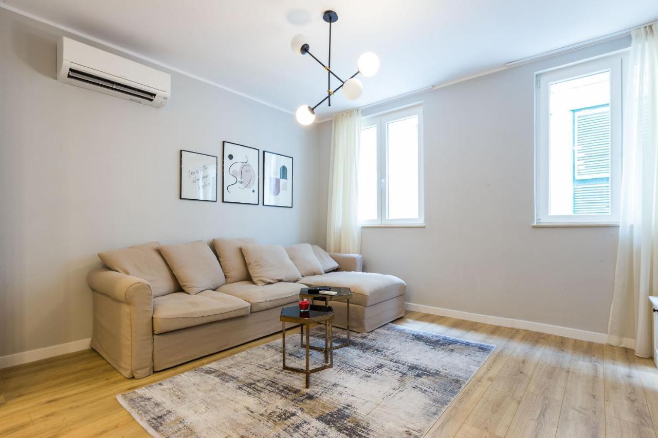 Karla'S Exclusive Central Apartment Zara Esterno foto