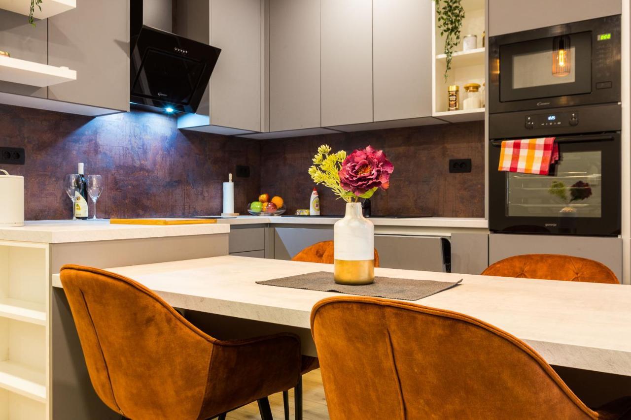 Karla'S Exclusive Central Apartment Zara Esterno foto