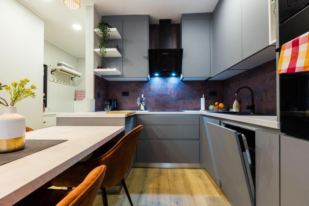 Karla'S Exclusive Central Apartment Zara Esterno foto