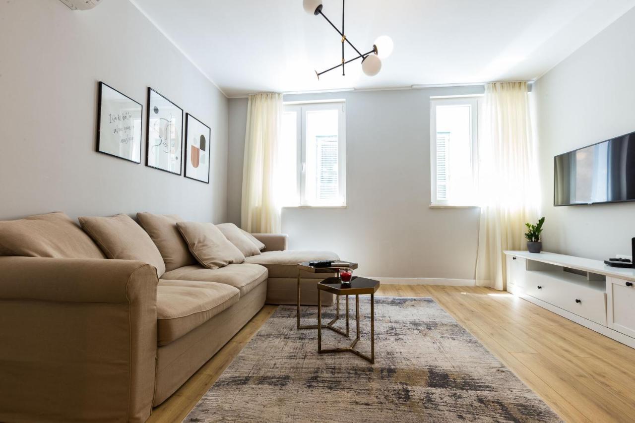 Karla'S Exclusive Central Apartment Zara Esterno foto