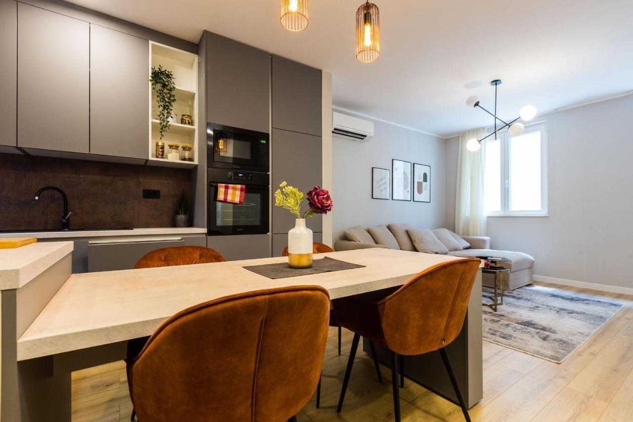 Karla'S Exclusive Central Apartment Zara Esterno foto