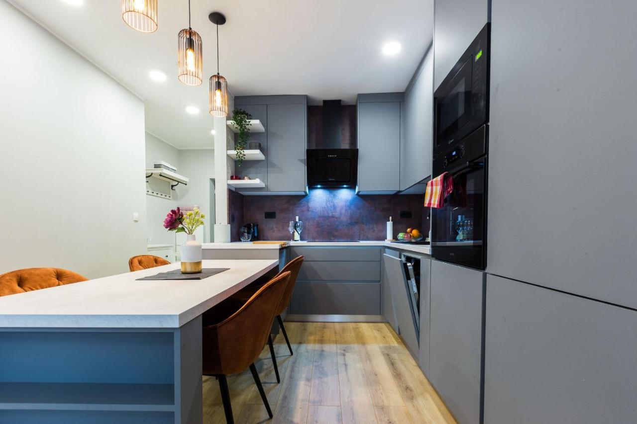 Karla'S Exclusive Central Apartment Zara Esterno foto