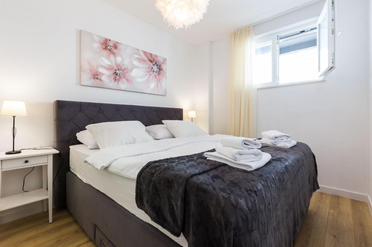 Karla'S Exclusive Central Apartment Zara Esterno foto